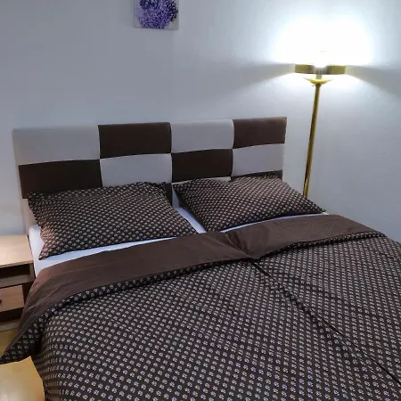 124 Apartment